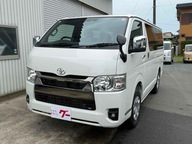 Toyota HIACE VAN 2025 — фото автомобиля 1