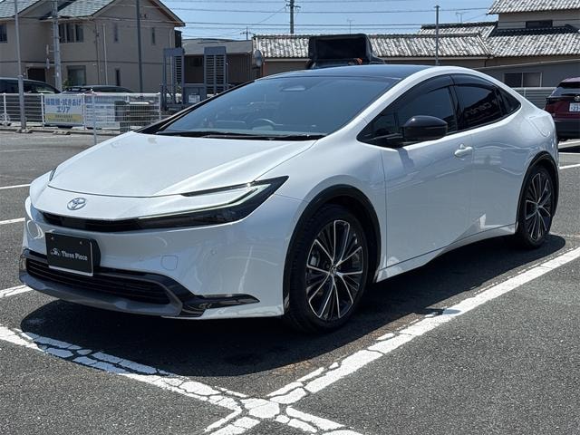 Toyota PRIUS 2025 — фото автомобиля