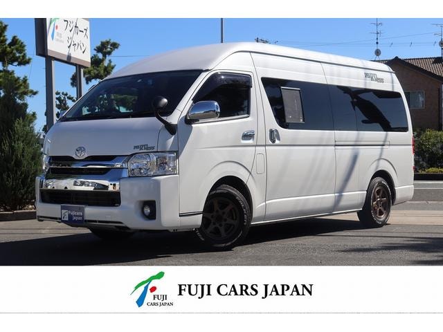 Toyota HIACE VAN 2020 — фото автомобиля 1