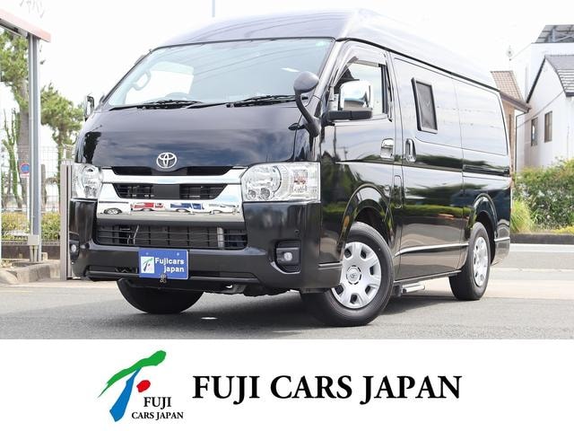 Toyota HIACE VAN 2023 — фото автомобиля