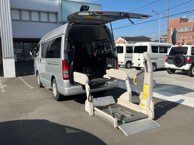 Toyota REGIUS ACE VAN 2012 — фото автомобиля 1