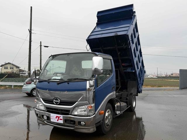 Hino DUTRO 2013 — фото автомобиля 1