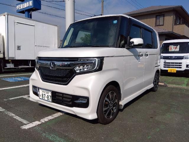 Honda N-BOX CUSTOM 2020 — фото автомобиля 1