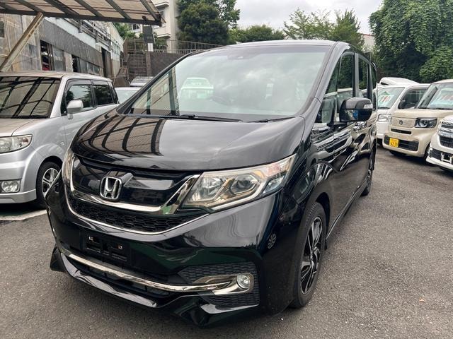Honda STEPWAGON SPADA 2017 — фото автомобиля 1