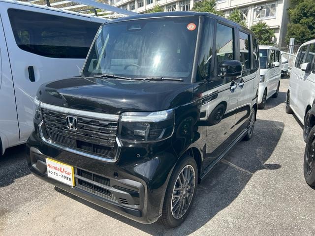 Honda N-BOX CUSTOM 2025 — фото автомобиля 1