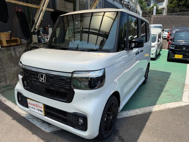 Honda N-BOX CUSTOM 2025 — фото автомобиля 1