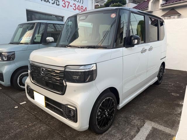 Honda N-BOX CUSTOM 2025 — фото автомобиля 1