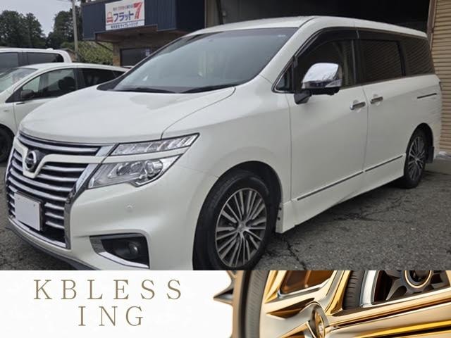 Nissan ELGRAND 2015 — фото автомобиля