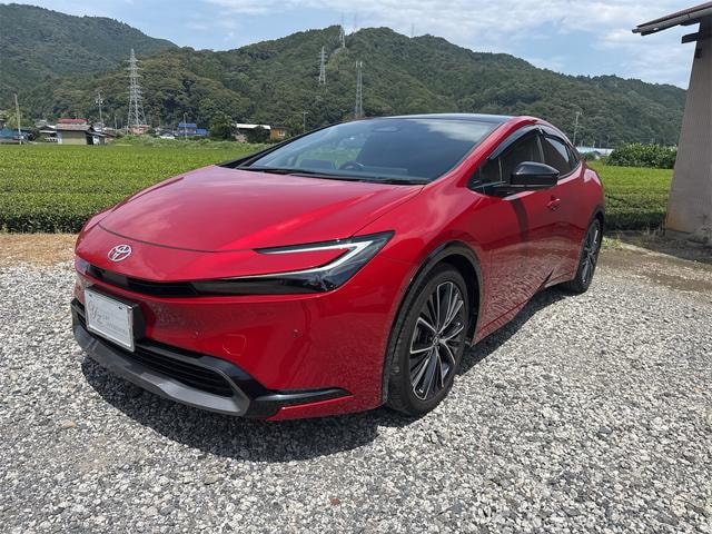 Toyota PRIUS 2025 — фото автомобиля 1