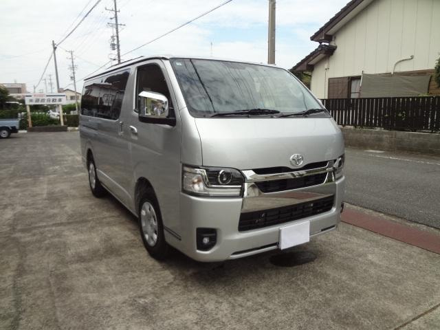 Toyota HIACE VAN 2026 — фото автомобиля 1