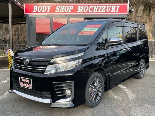 Toyota VOXY 2015 — фото автомобиля 1