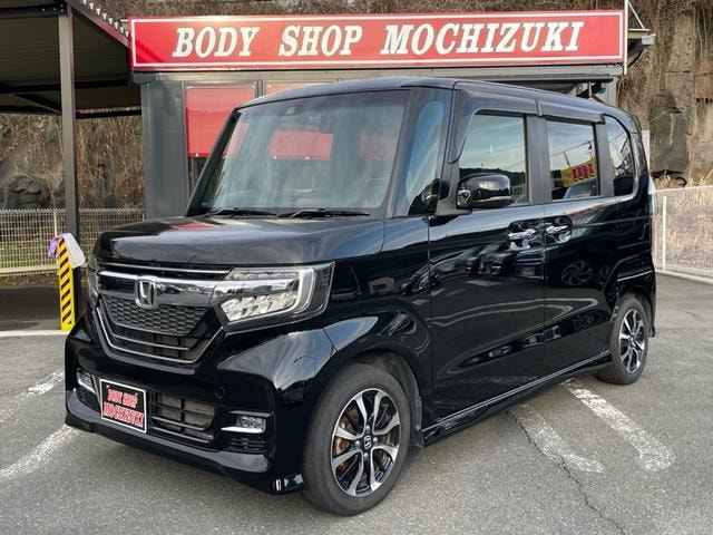 Honda N-BOX CUSTOM 2018 — фото автомобиля 1