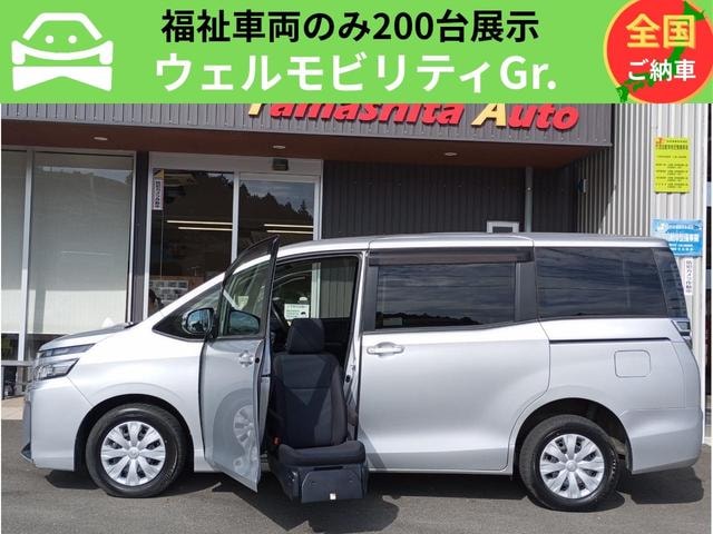 Toyota VOXY 2018 — фото автомобиля 1