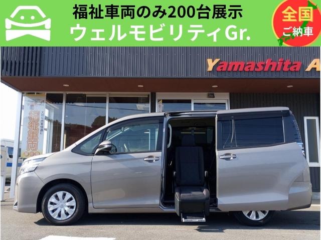 Toyota VOXY 2018 — фото автомобиля 1