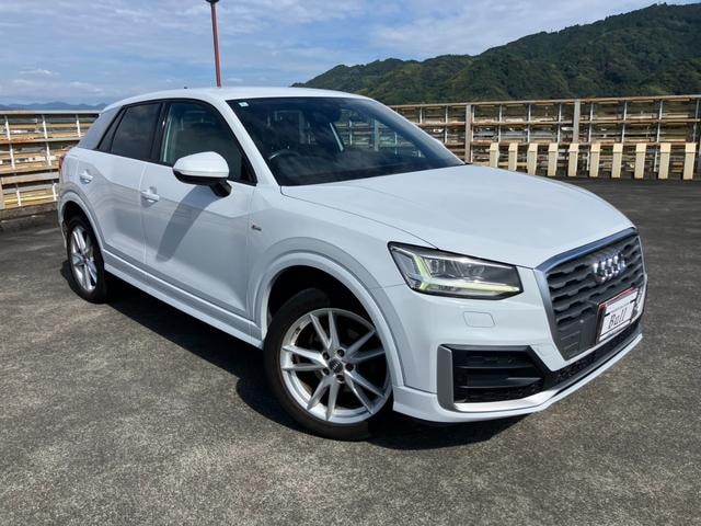 Audi Q2 2020 — фото автомобиля