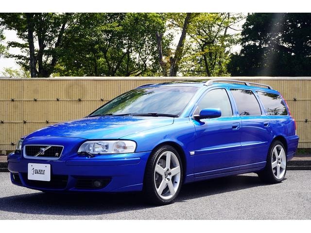Volvo V70 2006 — фото автомобиля 1