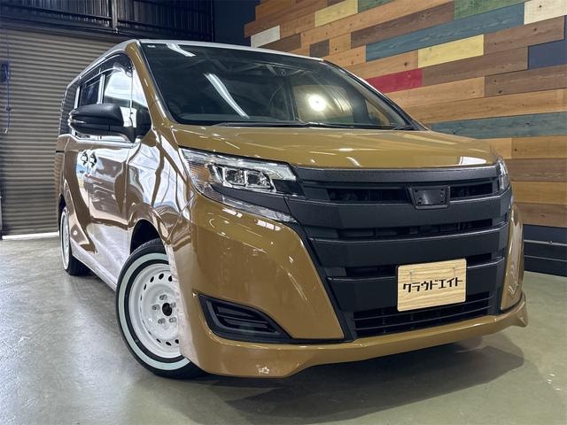 Toyota NOAH 2020 — фото автомобиля 1