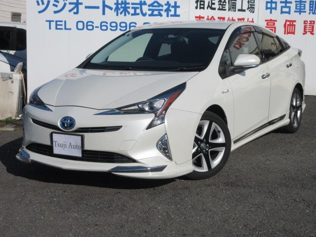 Toyota PRIUS 2016 — фото автомобиля 1