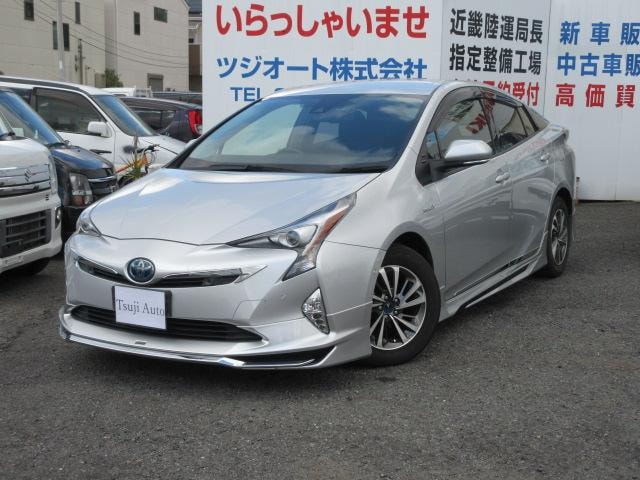 Toyota PRIUS 2017 — фото автомобиля 1