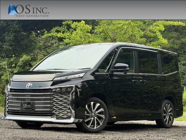Toyota VOXY 2023 — фото автомобиля 1