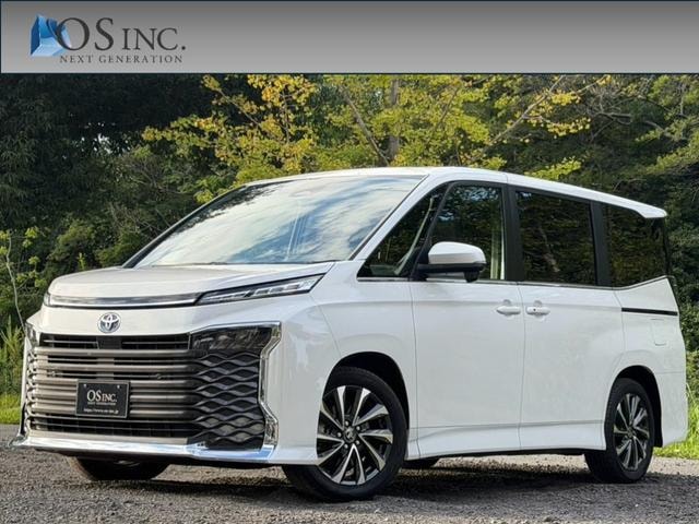 Toyota VOXY 2025 — фото автомобиля 1