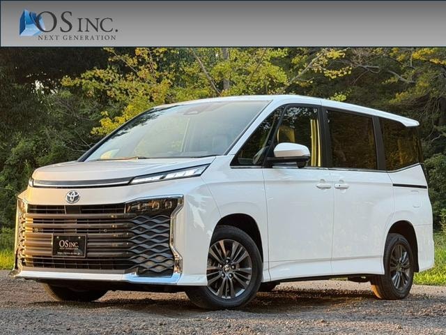 Toyota VOXY 2025 — фото автомобиля 1