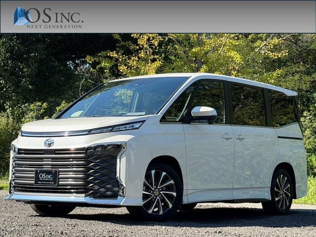 Toyota VOXY 2025 — фото автомобиля 1