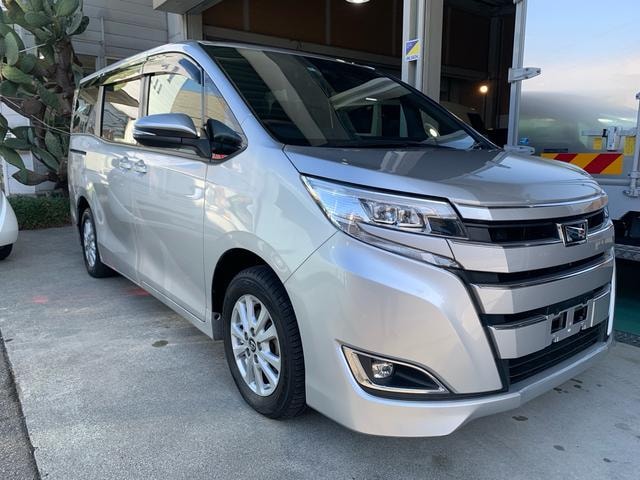 Toyota NOAH 2018 — фото автомобиля 1