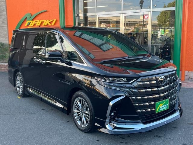 Toyota ALPHARD 2026 — фото автомобиля