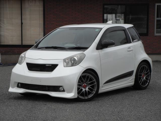 Toyota IQ 2013 — фото автомобиля
