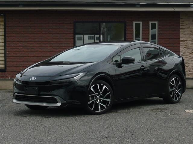 Toyota PRIUS 2023 — фото автомобиля 1
