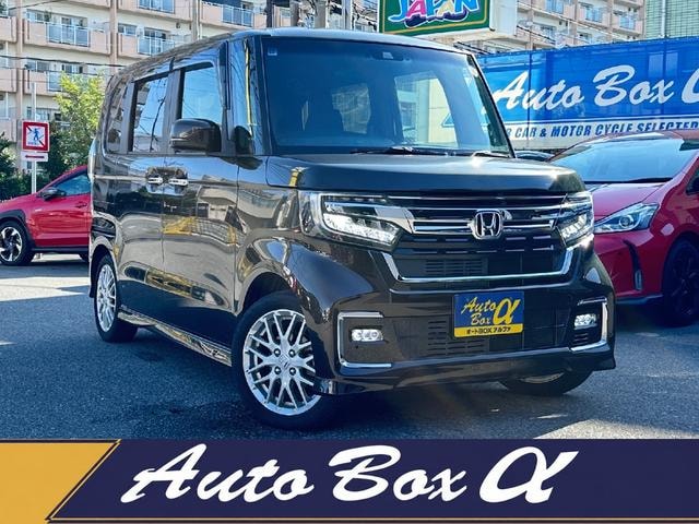 Honda N-BOX CUSTOM 2021 — фото автомобиля 1
