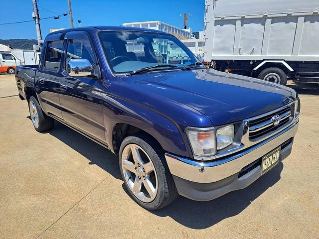 Toyota HILUX 2000 — фото автомобиля