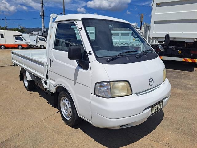 Mazda BONGO TRUCK 2002 — фото автомобиля 1