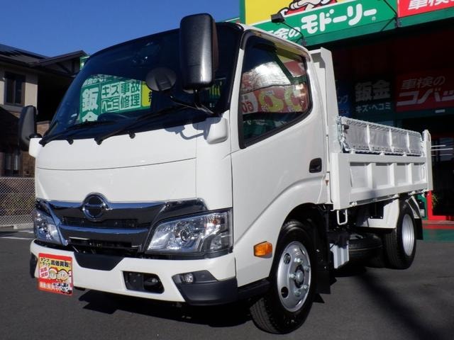 Hino DUTRO 2026 — фото автомобиля 1