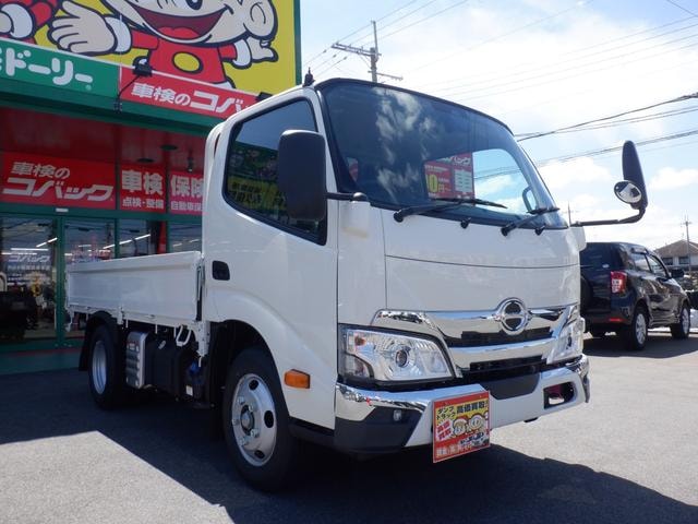 Hino DUTRO 2026 — фото автомобиля 1
