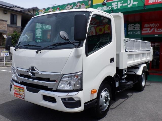 Hino DUTRO 2026 — фото автомобиля