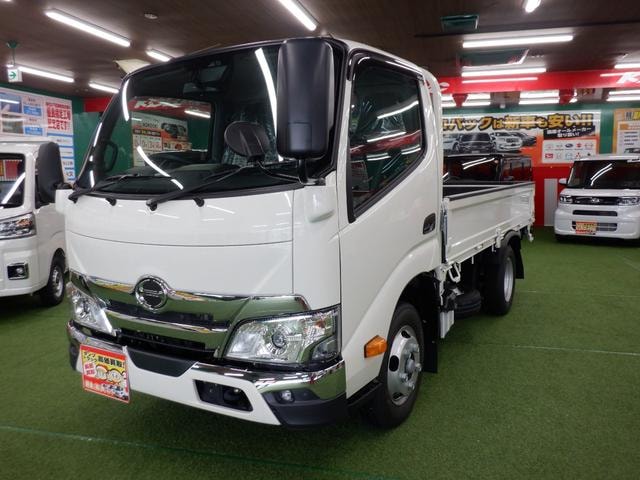 Hino DUTRO 2026 — фото автомобиля 1