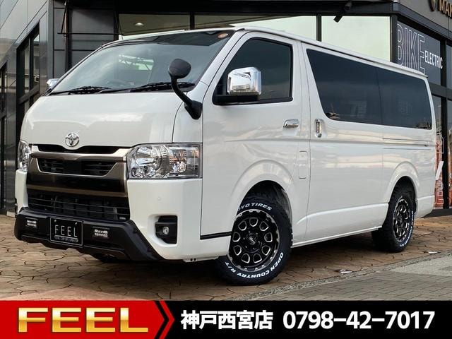 Toyota HIACE VAN 2025 — фото автомобиля