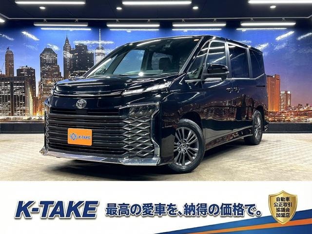 Toyota VOXY 2023 — фото автомобиля 1