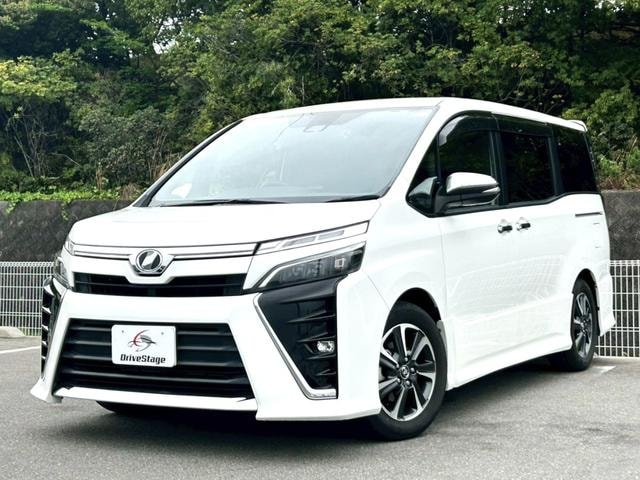 Toyota VOXY 2018 — фото автомобиля 1