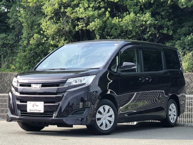 Toyota NOAH 2018 — фото автомобиля 1