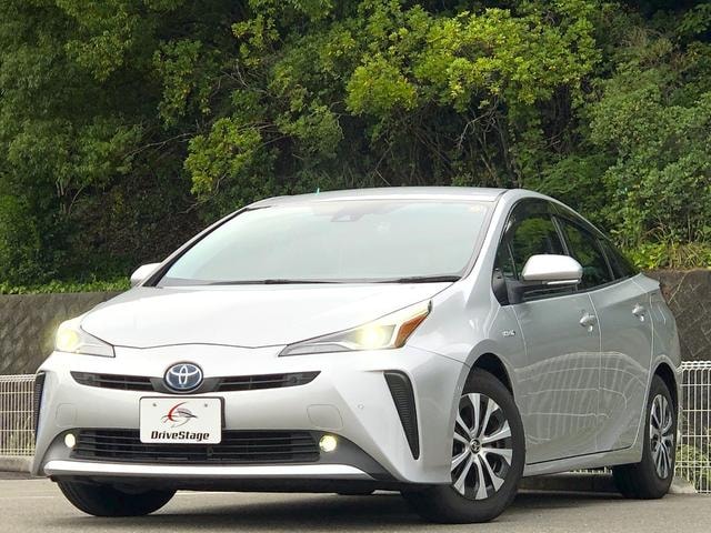 Toyota PRIUS 2019 — фото автомобиля 1
