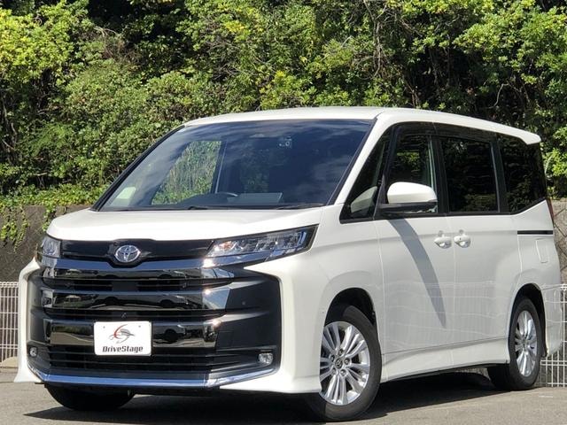 Toyota NOAH 2023 — фото автомобиля 1