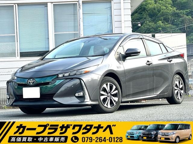 Toyota PRIUS PHV 2019 — фото автомобиля 1
