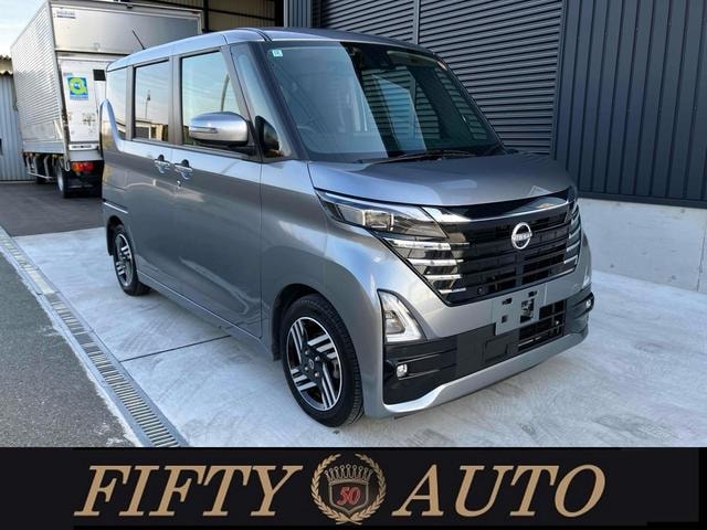 Nissan ROOX 2023 — фото автомобиля 1