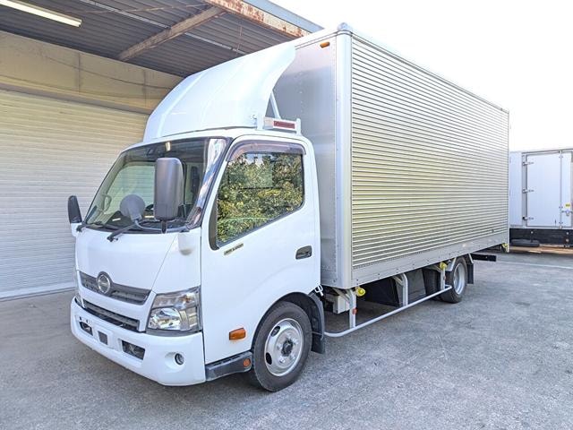 Hino DUTRO 2017 — фото автомобиля 1
