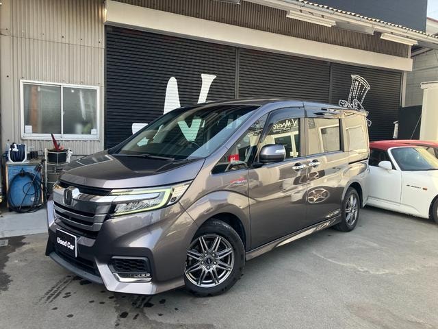 Honda STEPWAGON SPADA 2017 — фото автомобиля 1