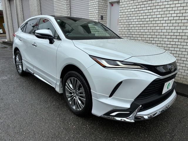 Toyota HARRIER 2026 — фото автомобиля