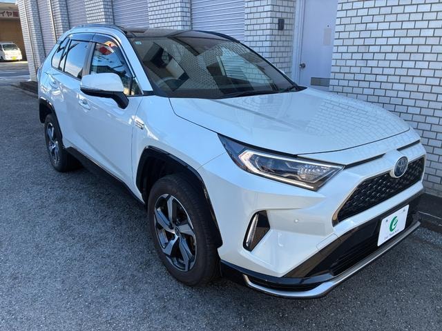 Toyota RAV4 PHV 2021 — фото автомобиля